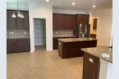 10649 Pictorial Park Drive, Tampa, FL 33647 - Photo 9