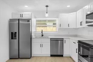 812 W Miller St, Orlando, FL 32805 - Photo 13