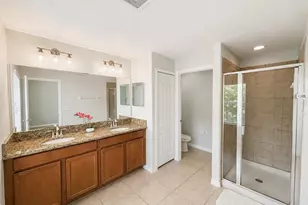 11155 Savannah Landing Cir, Orlando, FL 32832 - Photo 23