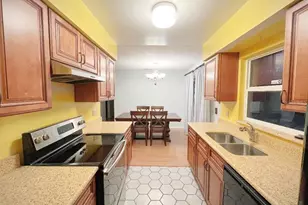 5839 Hutton Dr, Orlando, FL 32808 - Photo 9