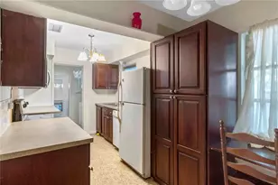 2695 S East Ave, Sarasota, FL 34239 - Photo 9