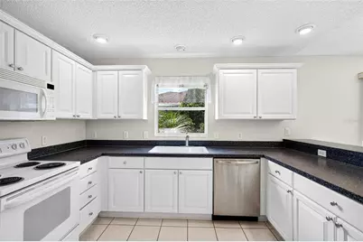8620 SE 166th Birchbrook Loop, The Villages, FL 32162 - Photo 7