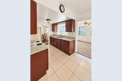 4068 Castlegate Drive, Orlando, FL 32839 - Photo 7