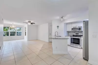 4540 Commander Drive #2218, Orlando, FL 32822 - Photo 3