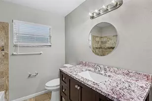 1909 Shannonwood Ct, Brandon, FL 33510 - Photo 9