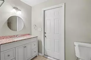 1909 Shannonwood Ct, Brandon, FL 33510 - Photo 13