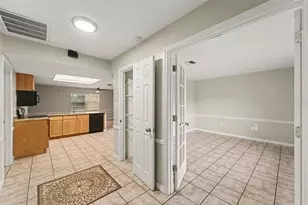 5296 Freeport Dr, Spring Hill, FL 34606 - Photo 7