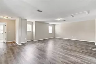 5123 Cello Wood Ln, Wesley Chapel, FL 33543 - Photo 11
