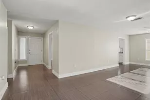 2938 Northbrook Ln, Lakeland, FL 33811 - Photo 3