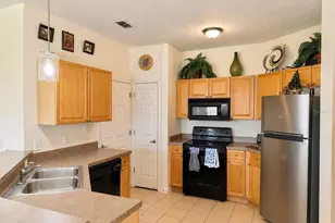 612 Terrace Ridge Cir, Davenport, FL 33896 - Photo 5