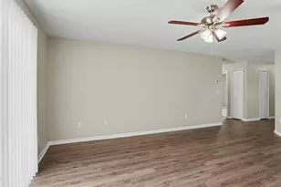 1921 Manatee Dr, Kissimmee, FL 34759 - Photo 9