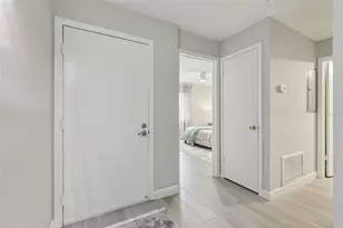 16 Escondido Cir, Altamonte Springs, FL 32701 - Photo 3