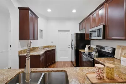5957 Strada Capri Way, Orlando, FL 32835 - Photo 5