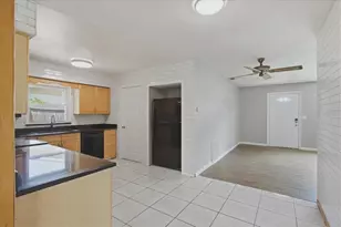 1412 Ormond Ave, Apopka, FL 32703 - Photo 7