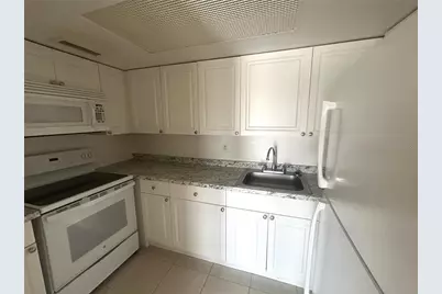 452 Banyon Tree Circle #200, Maitland, FL 32751 - Photo 11