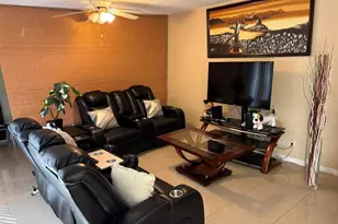 5277 Coral Ct, Orlando, FL 32811 - Photo 3
