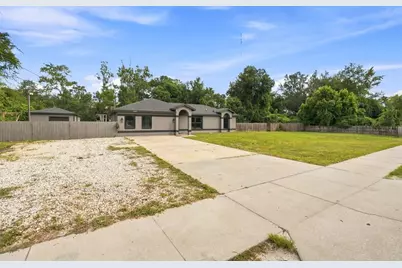 1300 Adeline Street, Orange City, FL 32763 - Photo 3