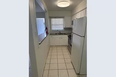 500 75th Avenue N #10, Saint Petersburg, FL 33702 - Photo 5