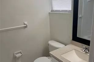 500 75th Ave N, Saint Petersburg, FL 33702 - Photo 9