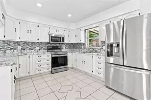 1719 Julian Ln Dr, Tampa, FL 33619 - Photo 11