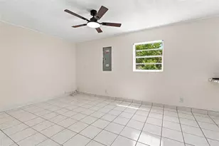 1719 Julian Ln Dr, Tampa, FL 33619 - Photo 9