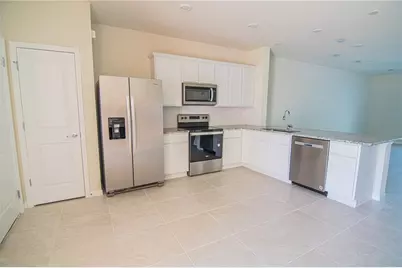 4647 Green Palm Lane, Kissimmee, FL 34746 - Photo 7