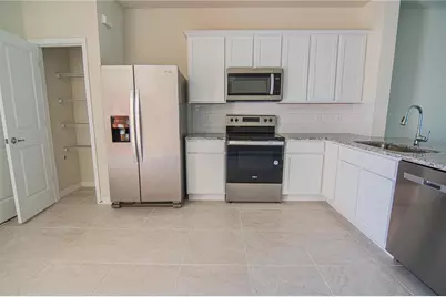 4647 Green Palm Lane, Kissimmee, FL 34746 - Photo 9
