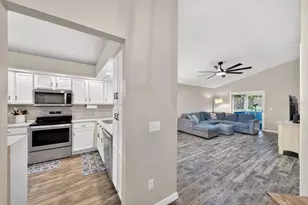 105 Newport Square, Sanford, FL 32771 - Photo 9