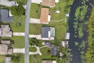 28050 Lois Dr, Tavares, FL 32778 - Photo 37