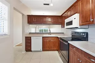 825 Waterside Ln, Bradenton, FL 34209 - Photo 15