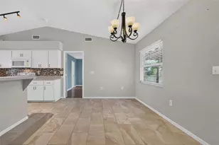706 Highland Crest Loop, Lake Wales, FL 33853 - Photo 11