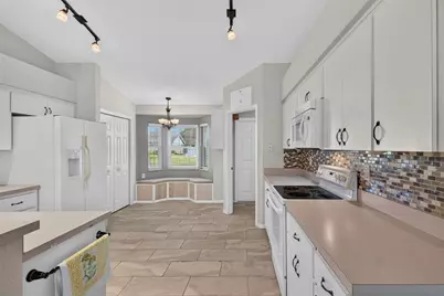 706 Highland Crest Loop, Lake Wales, FL 33853 - Photo 13
