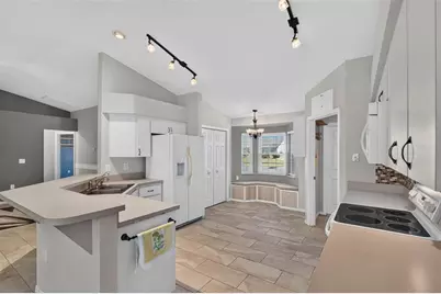 706 Highland Crest Loop, Lake Wales, FL 33853 - Photo 15