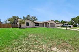 853 Sylvia Dr, Deltona, FL 32725 - Photo 3