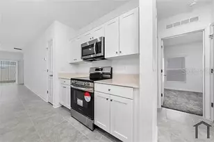 537 Sea Turtle Ln, Haines City, FL 33844 - Photo 3