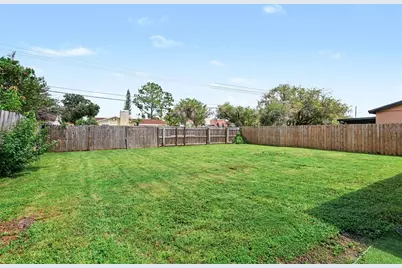 1019 Axlewood Circle, Brandon, FL 33511 - Photo 13