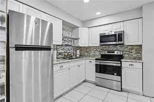 2841 Empire Pl, Sanford, FL 32773 - Photo 9