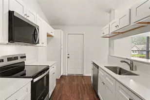 1097 Covington St, Oviedo, FL 32765 - Photo 9