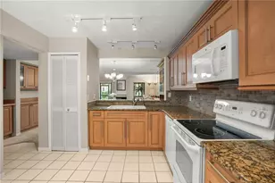 5 Escondido Cir, Altamonte Springs, FL 32701 - Photo 9