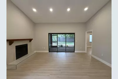 971 Sunridge Drive #110, Sarasota, FL 34234 - Photo 3