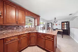 2448 Parsons Pond Cir, Kissimmee, FL 34743 - Photo 5