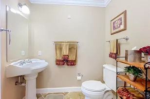 2305 Edgewater Dr, Orlando, FL 32804 - Photo 19