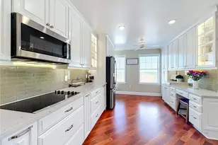 2305 Edgewater Dr, Orlando, FL 32804 - Photo 11