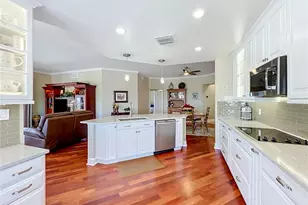2305 Edgewater Dr, Orlando, FL 32804 - Photo 15