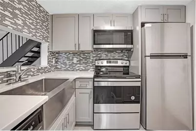 4274 Pinebark Avenue #3, Orlando, FL 32811 - Photo 9
