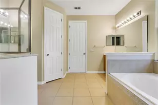 10102 Caroline Park Dr, Orlando, FL 32832 - Photo 13
