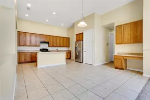 10102 Caroline Park Dr, Orlando, FL 32832 - Photo 5