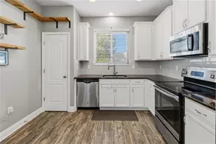 2724 White Isle Ln, Orlando, FL 32825 - Photo 9