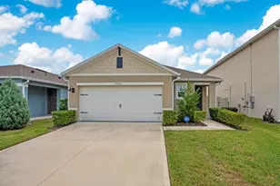 2763 Swooping Sparrow Dr, Saint Cloud, FL 34773 - Photo 1