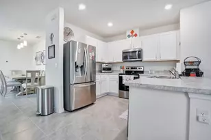 2763 Swooping Sparrow Dr, Saint Cloud, FL 34773 - Photo 9